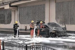 沃尔科特：阿森纳没有为赢得比赛做出足够的努力，曼城也没有